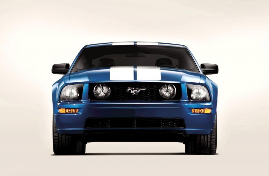  Ford Mustang GT 2005 года  (фото 66 из 209)